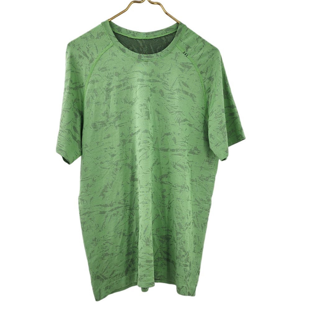 lululemon athletica Green Short Sleeve Tee